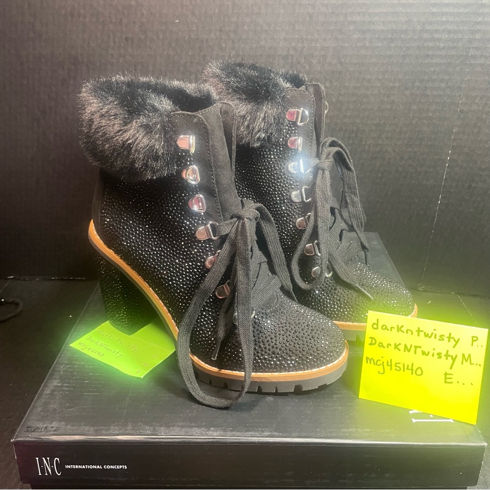 BNIB INTERNATIONAL CONCEPTS RHINESTONE BLACK FUR CUFF ANKLE BOOTS GORGEOUS! - Picture 2 of 10